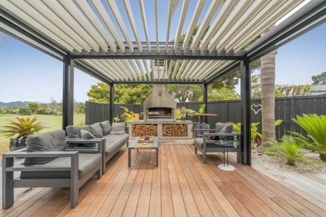 Photo of property in 33 Mccormick Place, Pauanui, Hikuai, 3579