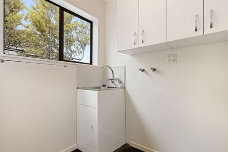 Photo of property in 2/92 North Avon Road, Richmond, Christchurch, 8013