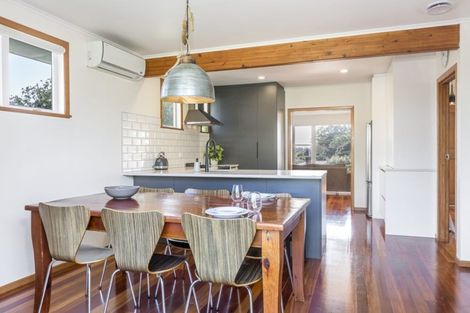 Photo of property in 17 Noall Street, Te Atatu Peninsula, Auckland, 0610