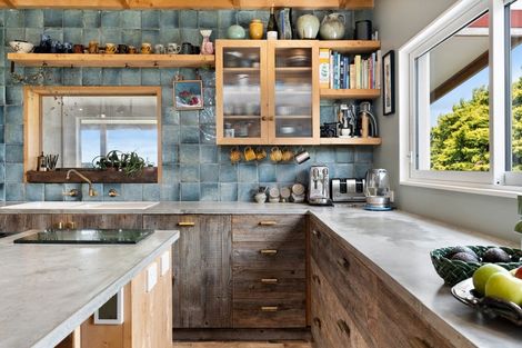 Photo of property in 236 Kiwitahi Road, Helensville, 0875