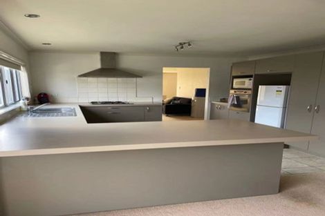 Photo of property in 3 Franheim Crescent, Orewa, 0931