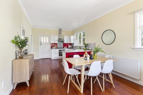 Photo of property in 11 Rimu Road, Kelburn, Wellington, 6012