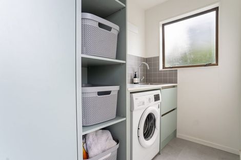 Photo of property in 2/26 Colonial Road, Birkenhead, Auckland, 0626