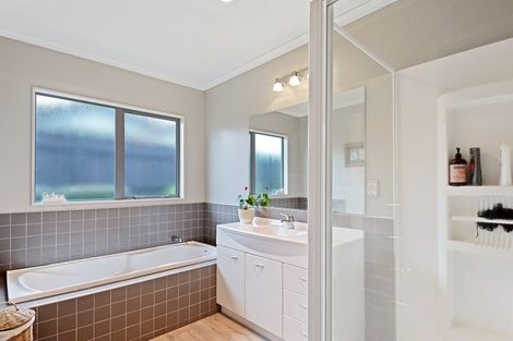 Photo of property in 22 Harbelle Close, Bethlehem, Tauranga, 3110