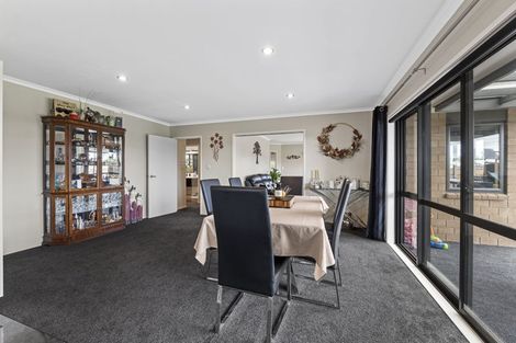 Photo of property in 12 Nikau Place, Hawera, 4610