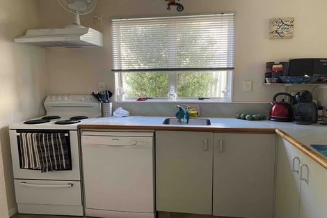 Photo of property in 6a Howard Road, Taradale, Napier, 4112