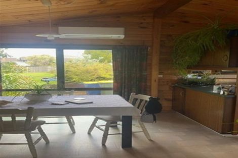 Photo of property in 11 Fitzwater Place, Henderson, Auckland, 0612