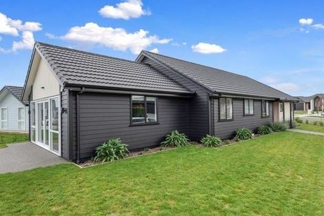 Photo of property in 14 Lewis Way, Cambridge, 3434