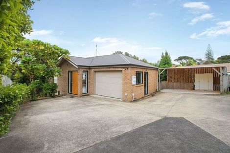 Photo of property in 69a/3 Chivalry Road, Glenfield, Auckland, 0629