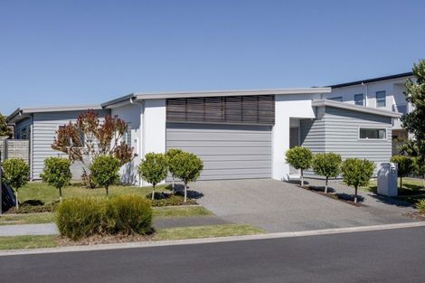 Photo of property in 15 Maria Tini Drive, Papamoa Beach, Papamoa, 3118