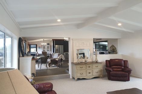 Photo of property in 15 Puriri Place, Tuateawa, Coromandel, 3583