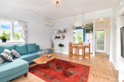 Photo of property in 27a Mangakura Road, Helensville, 0800