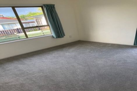 Photo of property in 2/43 Priestley Drive, Bucklands Beach, Auckland, 2014