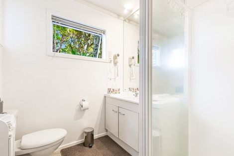 Photo of property in 98 Scenic Drive, Titirangi, Auckland, 0604