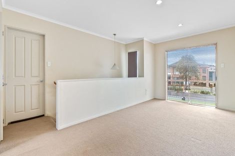 Photo of property in 42 Peninsula Road, Mangere, Auckland, 2022