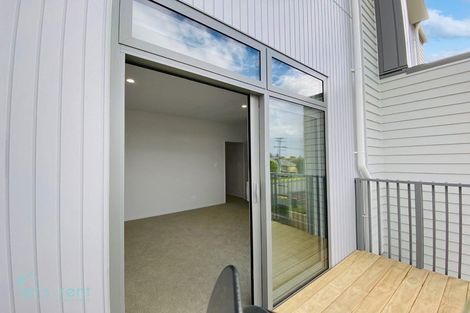 Photo of property in 588e Te Atatu Road, Te Atatu Peninsula, Auckland, 0610
