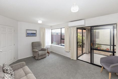 Photo of property in 2/3 Apollo Place, Papanui, Christchurch, 8052