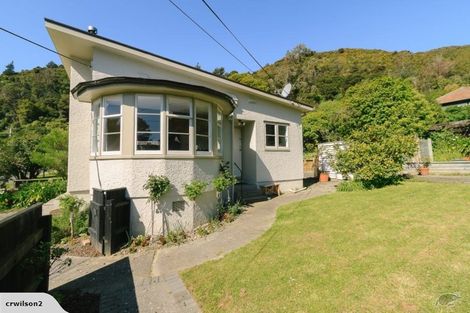 Photo of property in 84 Norton Park Grove, Waterloo, Lower Hutt, 5011