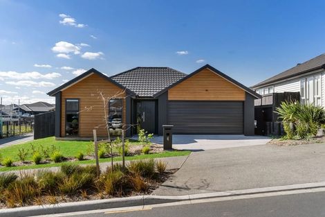 Photo of property in 2 Winstone House Road, Paerata, 2124