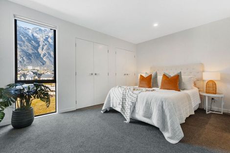 Photo of property in 7 Mcgibbon Lane, Jacks Point, 9371