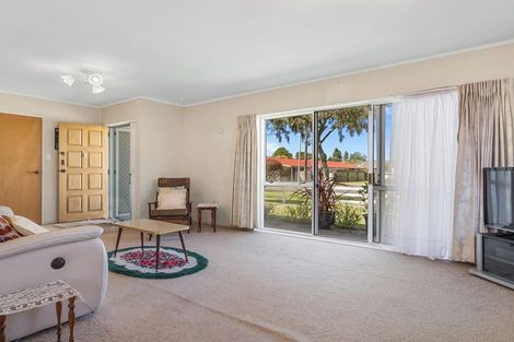 Photo of property in 14 Pemberton Crescent, Greerton, Tauranga, 3112