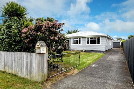 Photo of property in 43 Cumming Street, Okato, 4335