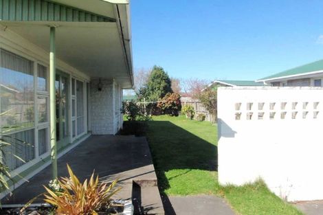 Photo of property in 43 Greendale Avenue, Avonhead, Christchurch, 8042
