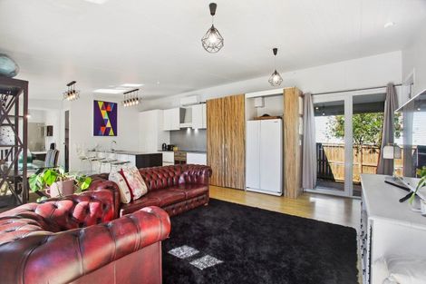 Photo of property in 15a Sea View Terrace, Cockle Bay, Auckland, 2014