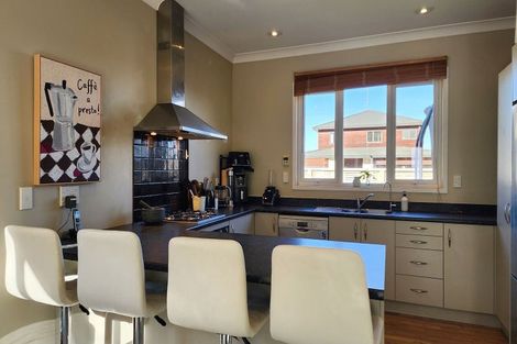 Photo of property in 73 Amesbury Drive, Churton Park, Wellington, 6037