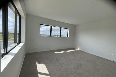 Photo of property in 46 Auranga Drive, Karaka, 2113