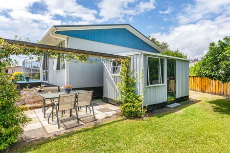 Photo of property in 124 Mckellar Place, Whangamata, 3620