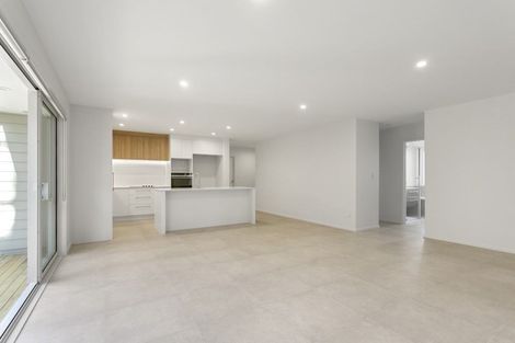 Photo of property in 5 Maraeariki Avenue, Orewa, 0931