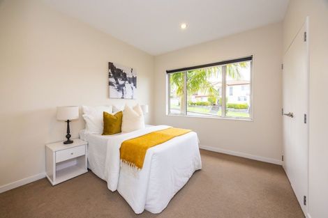 Photo of property in 21 Hornbill Drive, Fairview Heights, Auckland, 0632