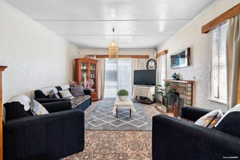 Photo of property in 73 Manuroa Road, Takanini, 2112