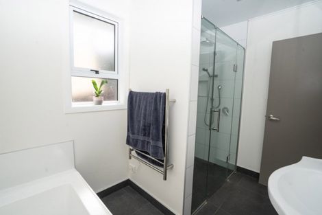 Photo of property in 70d Ngamotu Road, Spotswood, New Plymouth, 4310