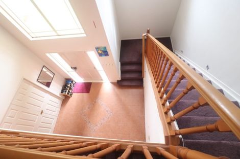 Photo of property in 36 Newbury Place, Schnapper Rock, Auckland, 0632