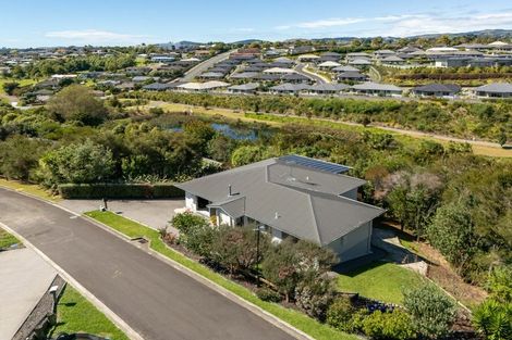 Photo of property in 11 Southill Way, Pyes Pa, Tauranga, 3112