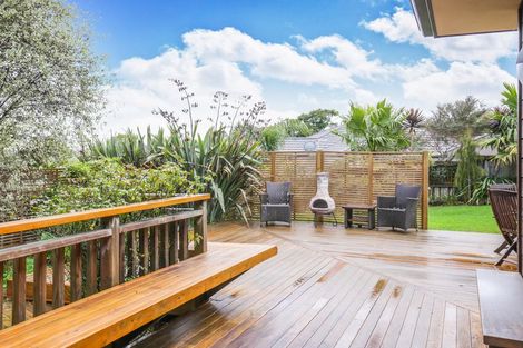 Photo of property in 20 Oratia Drive, Glen Eden, Auckland, 0602