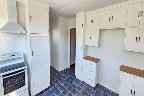 Photo of property in 12 Regent Place, Blagdon, New Plymouth, 4310