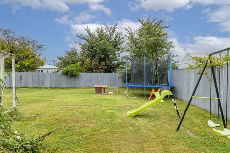 Photo of property in 1 Kauri Street, Levin, 5510