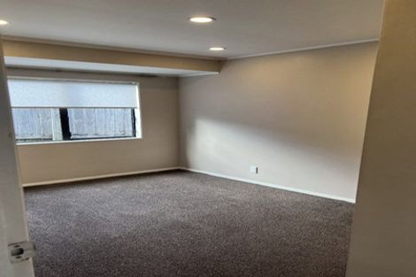 Photo of property in 2/25 Nicholas Road, Somerville, Auckland, 2014