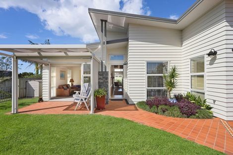 Photo of property in 21 Barbados Way, One Tree Point, 0118