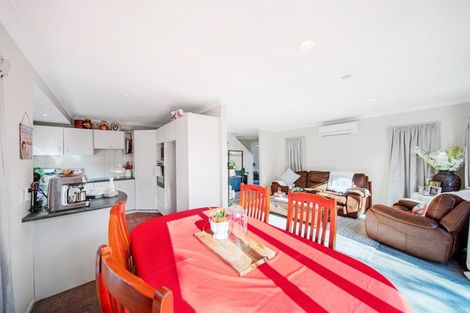 Photo of property in 2/363 Pakuranga Road, Pakuranga Heights, Auckland, 2010