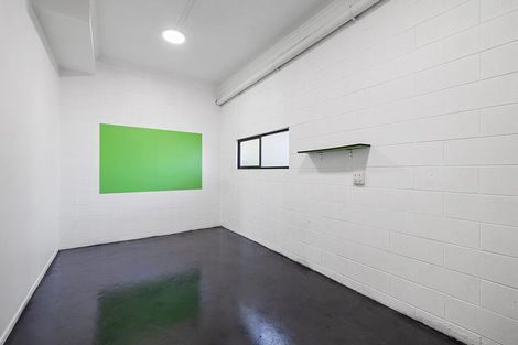 Photo of property in 18 Norwich Avenue, Spotswood, New Plymouth, 4310