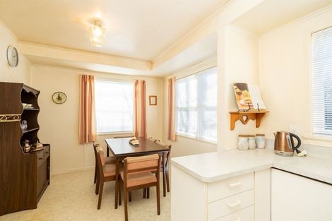 Photo of property in 32 Resthill Crescent, Glenview, Hamilton, 3206