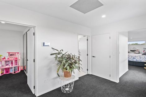 Photo of property in 6 Timara Crescent, Marshland, Christchurch, 8083