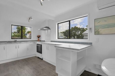 Photo of property in 15 View Road, Waiuku, 2123