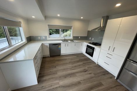 Photo of property in 14 West Road, Northland, Wellington, 6012