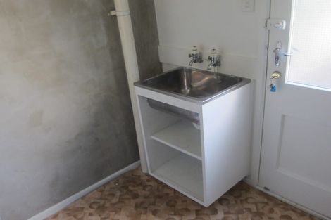Photo of property in 23f2 Collins Avenue, Tawa, Wellington, 5028
