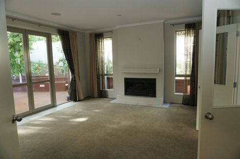 Photo of property in 24 Leburn Crescent, Flat Bush, Auckland, 2016